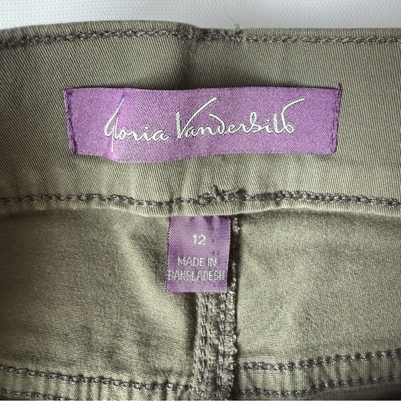Gloria Vanderbilt Pull on wide leg crop size 12 Olive green tummy Smoothing - Picture 8 of 9